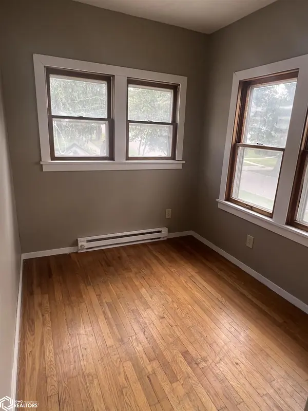 307 Cedar AVE, Charter Oak, IA 51439