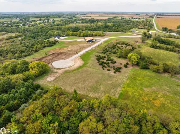 113 Cove RD, Melrose, IA 52569