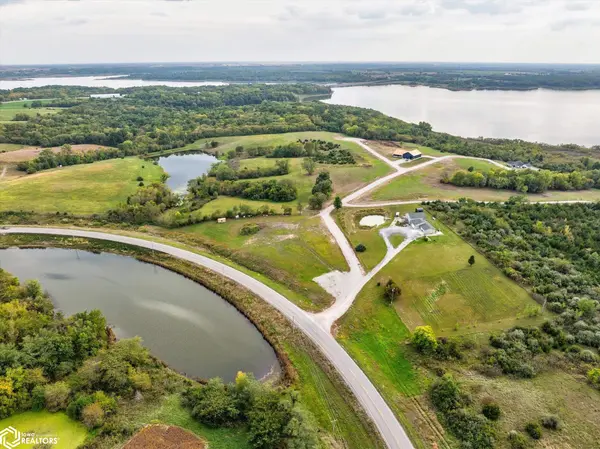 336 Lake DR, Melrose, IA 52569