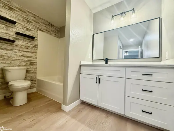 507 Hickory LN, Jefferson, IA 50129