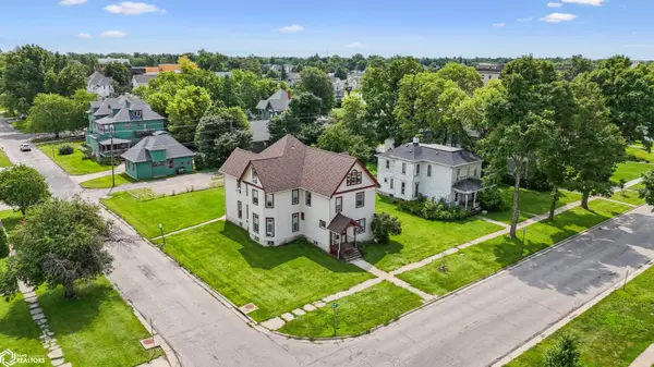 1132 Main ST, Grinnell, IA 50112