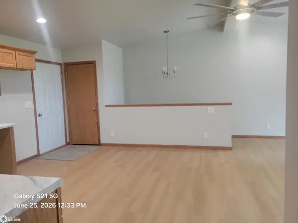 207 E Jefferson ST, Mount Ayr, IA 50854