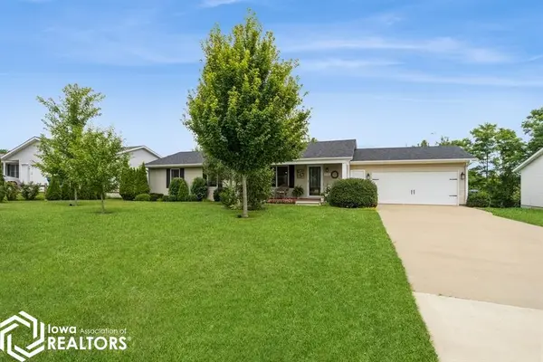 1714 Neil, Pella, IA 50219