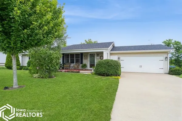 1714 Neil, Pella, IA 50219