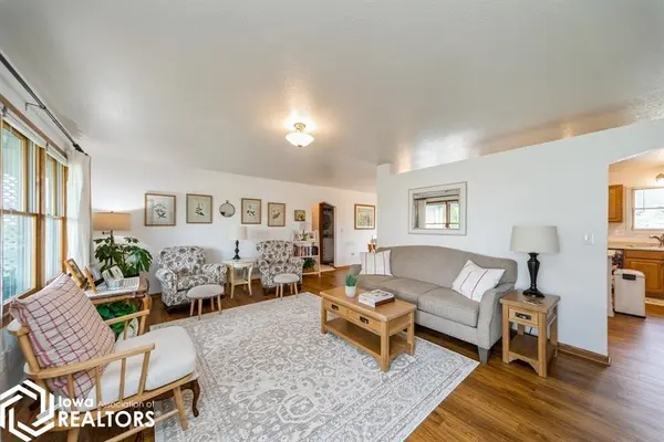 1714 Neil, Pella, IA 50219