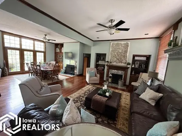2336 Sunrise CIR, Mount Pleasant, IA 52641