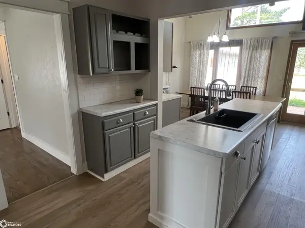 1005 S 5Th ST, Fairfield, IA 52556