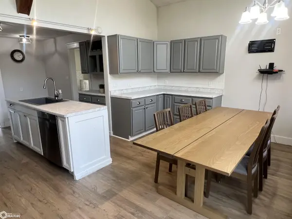 1005 S 5Th ST, Fairfield, IA 52556