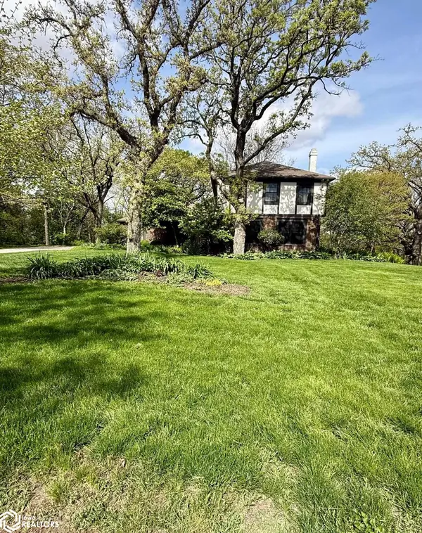 2822 Country Club DR, Atlantic, IA 50022
