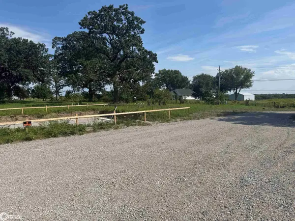 1201 Walton RD, Fairfield, IA 52556