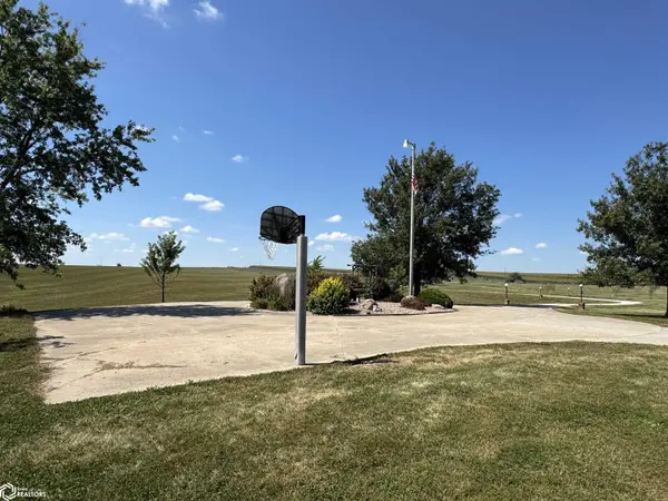 49418 120th AVE, Lucas, IA 50151
