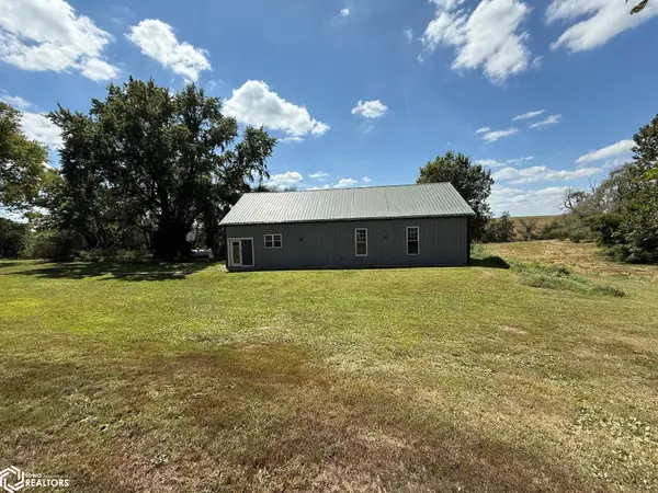2077 P AVE, Clarinda, IA 51632