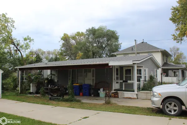 1044 Bush AVE, Garner, IA 50438