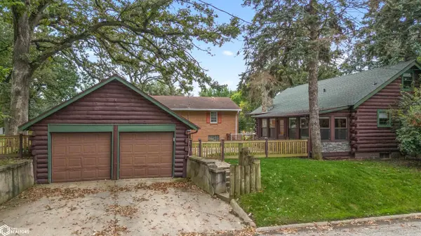 626 18th ST, Clear Lake, IA 50428