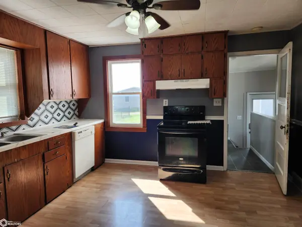 505 Mowery ST, Traer, IA 50675