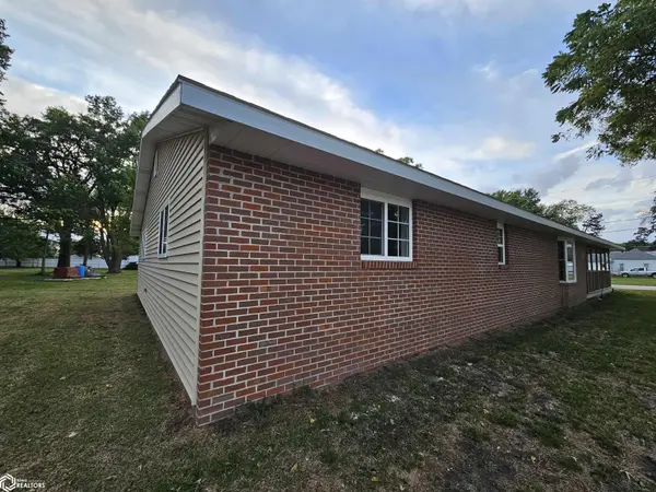 301 W South ST, Lake City, IA 51449