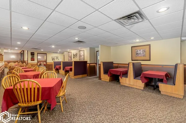 2274 Highway 63, Oskaloosa, IA 52577
