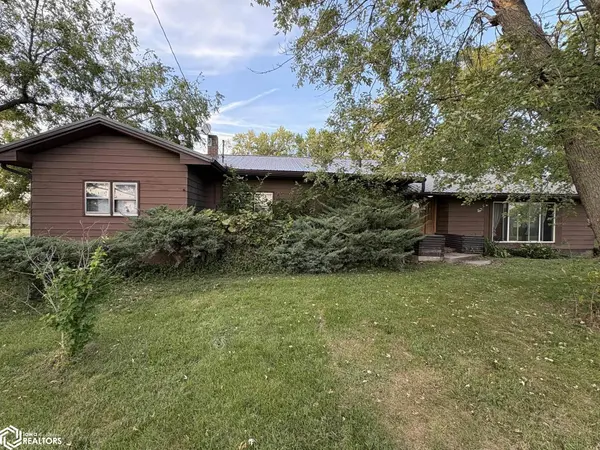 301 Jefferson ST, Mystic, IA 52574