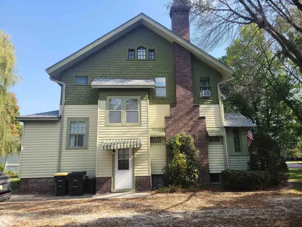 709 W Broadway St ST, Eagle Grove, IA 50533