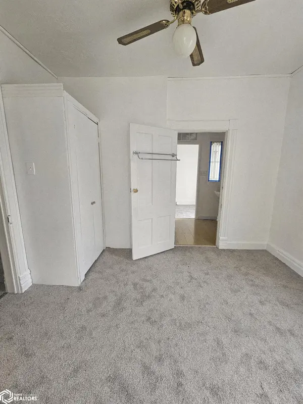 602 W Jefferson AVE, Fairfield, IA 52556