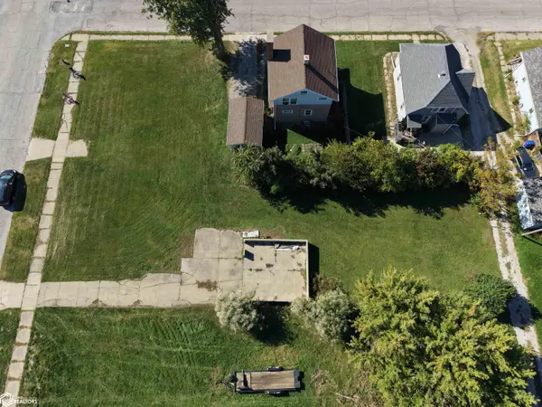 709 W State ST, Marshalltown, IA 50158