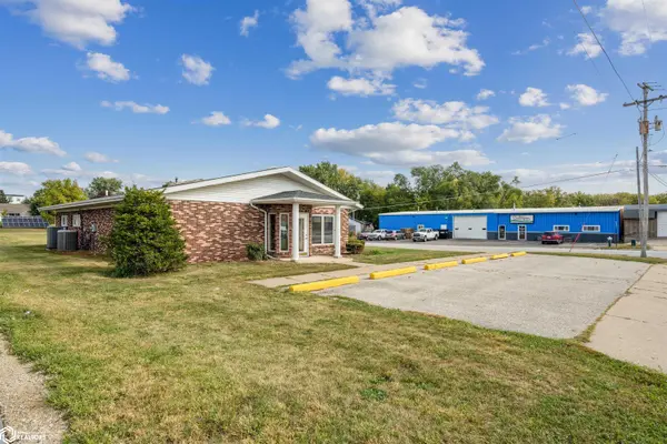 3031 Flint Hills DR, Burlington, IA 52601