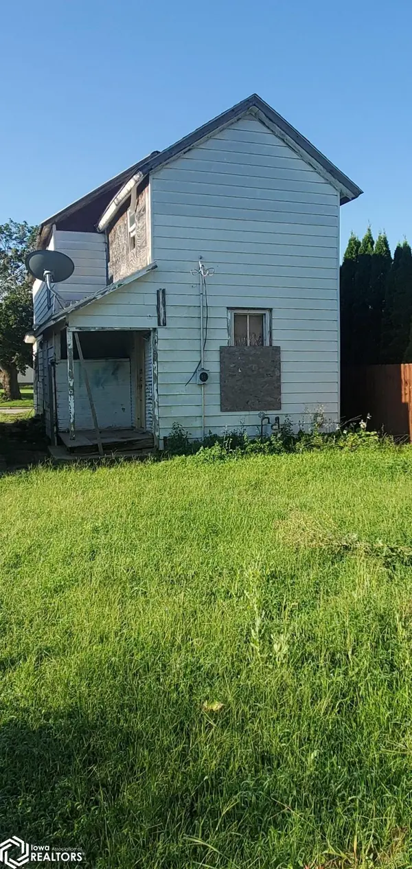 2315 Avenue J, Fort Madison, IA 52627