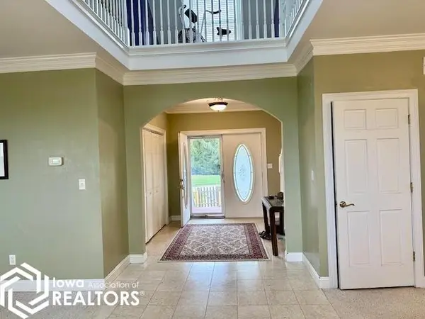 1845 Crystal Springs LN, Fairfield, IA 52556