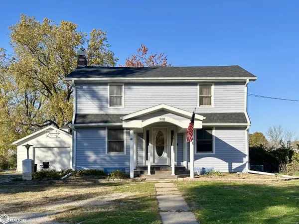 801 Curtis AVE, Chariton, IA 50049
