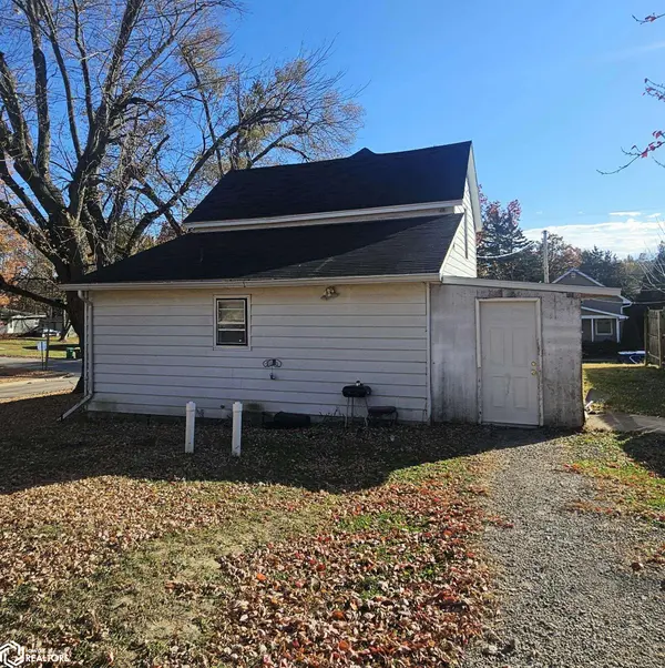 309 E Lowe AVE, Fairfield, IA 52556