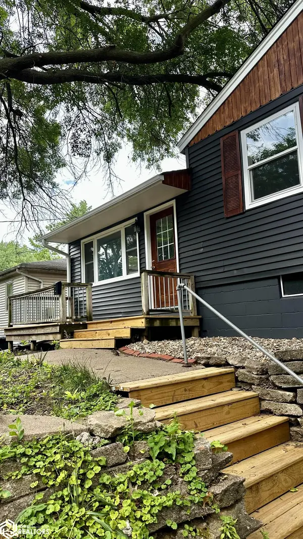 606 N 3Rd ST, Oskaloosa, IA 52577