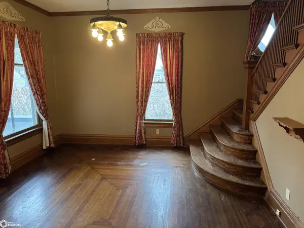 201 E Ohio ST, Toledo, IA 52342