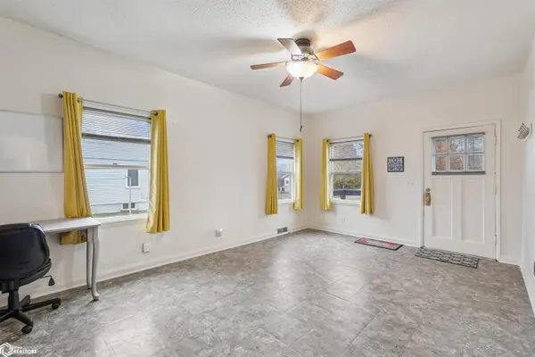 1703 W State ST, Marshalltown, IA 50158