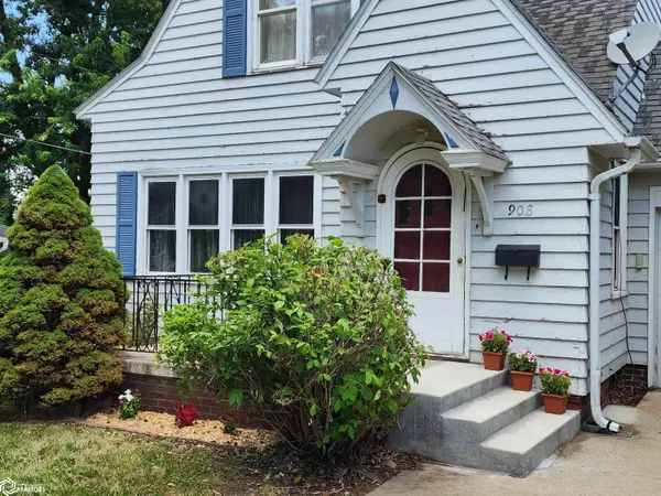 908 E 9th ST, Atlantic, IA 50022