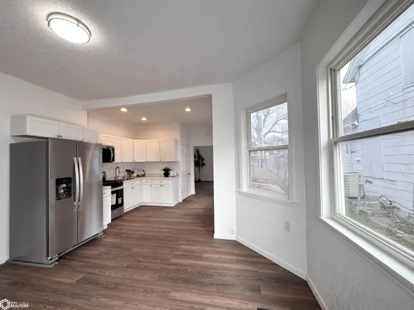 126 S Cooper AVE, Ottumwa, IA 52501