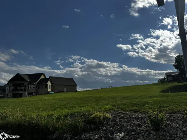 2156 W Vintner's DR, Osceola, IA 50213
