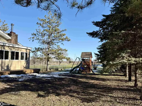 1302 K AVE, Jefferson, IA 50129