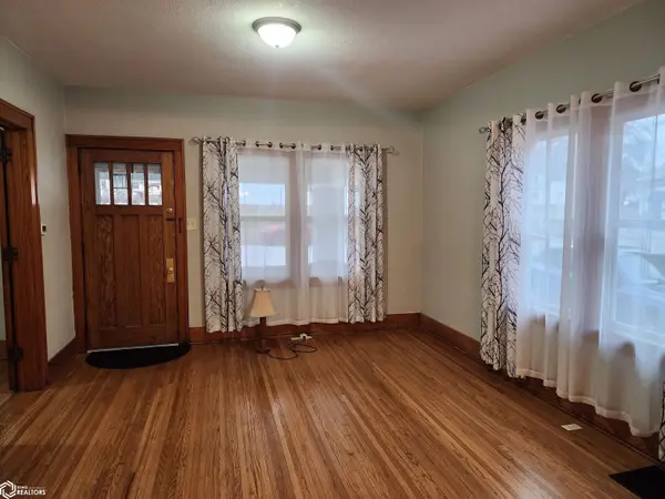402 E 5th ST, Atlantic, IA 50022