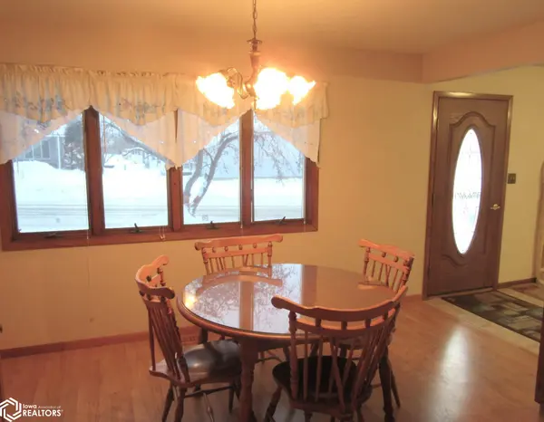 235 W L ST, Forest City, IA 50436