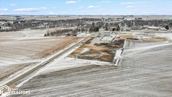 102 Sunrise BLVD, Conrad, IA 50621