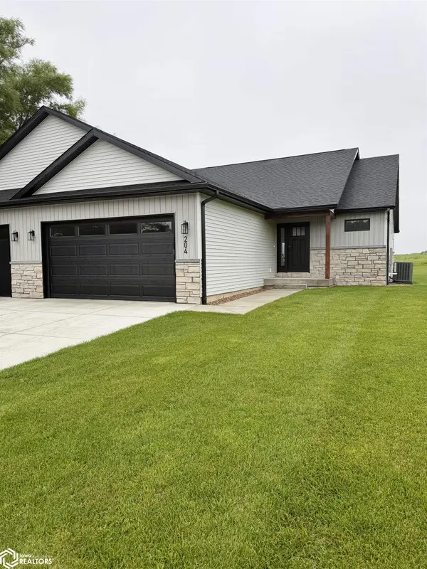 204 E Lillian AVE, Conrad, IA 50621