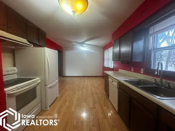 280 5th AVE, Britt, IA 50423