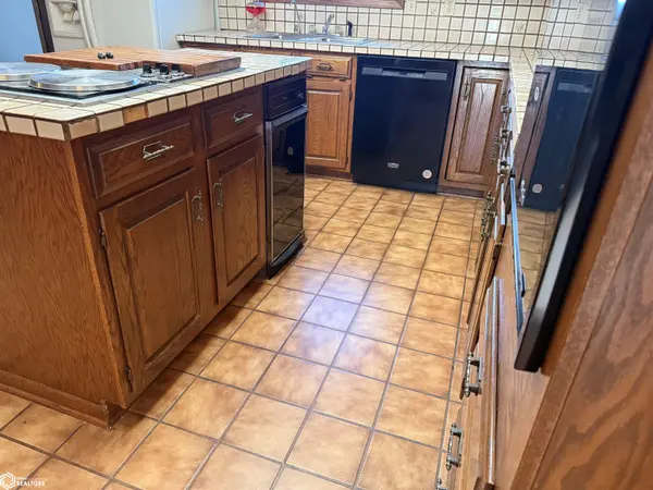 302 N 5th ST, Lanesboro, IA 51451