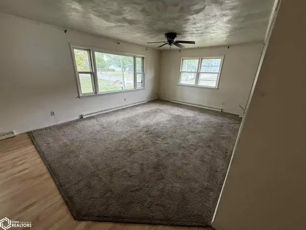 514 W Vine ST, Mount Pleasant, IA 52641