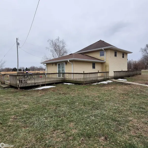 500 W King St, Bradgate, IA 50520