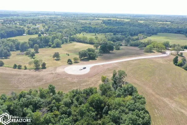 00000 NKA, Centerville, IA 52544