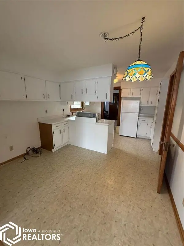 715 1St ST, Manning, IA 51455
