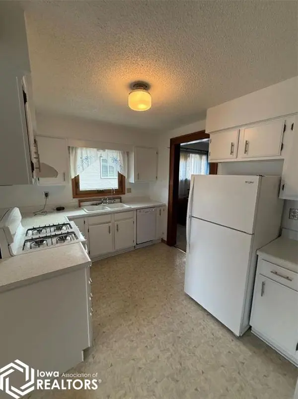 715 1St ST, Manning, IA 51455
