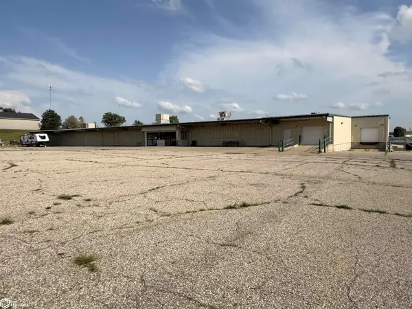 1723 Radiant RD, Carroll, IA 51401