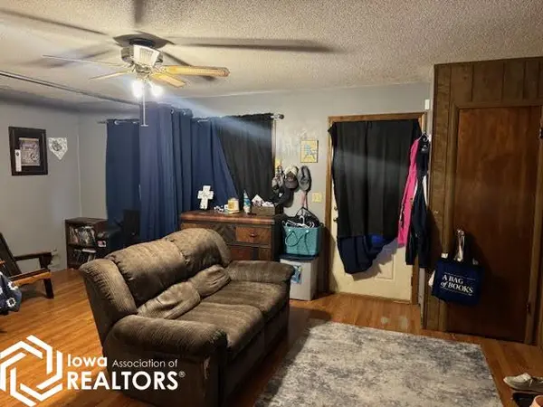 208 Jefferson ST, Bedford, IA 50833